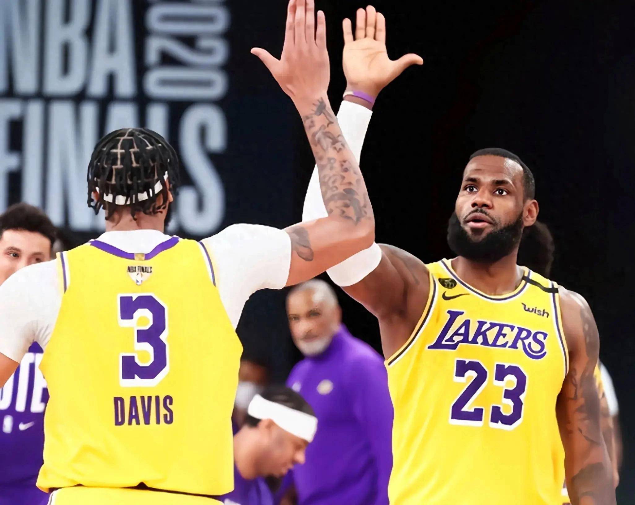 熊猫体育官方-詹姆斯空砍50分，湖人击败篮网