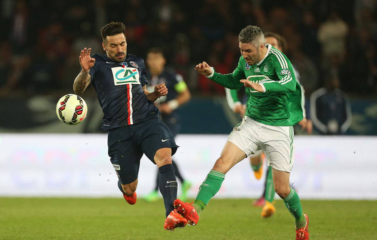 尼斯客场大胜里尔,士气高涨 尼斯客场大胜里尔,士气高涨