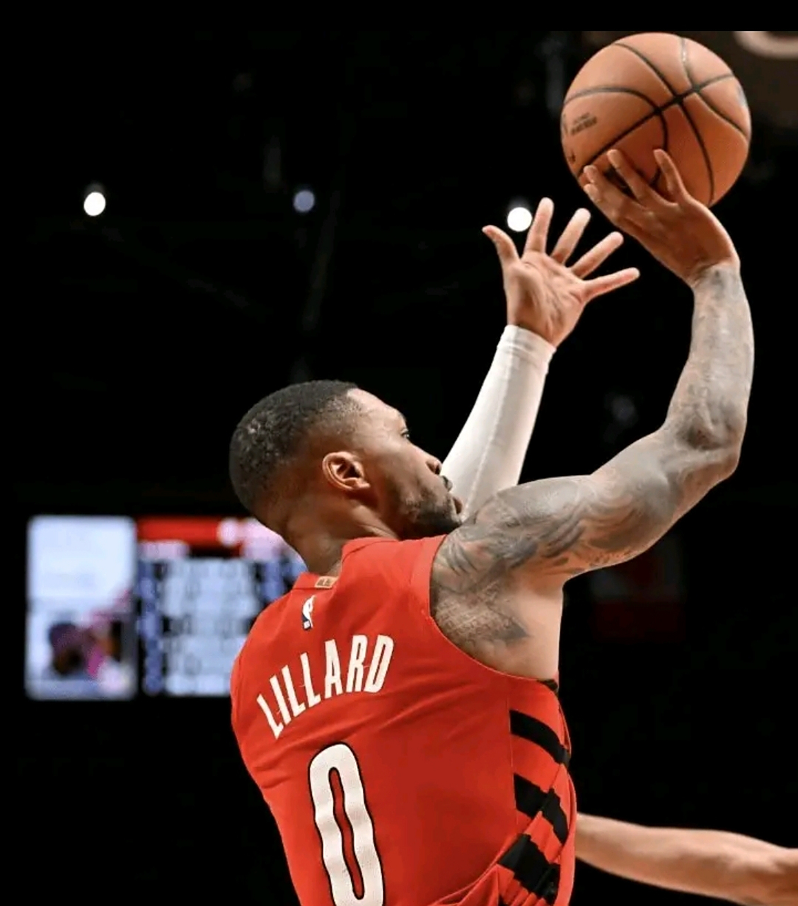 开拓者击败掘金,利拉德贡献30分 开拓者击败掘金,利拉德贡献30分