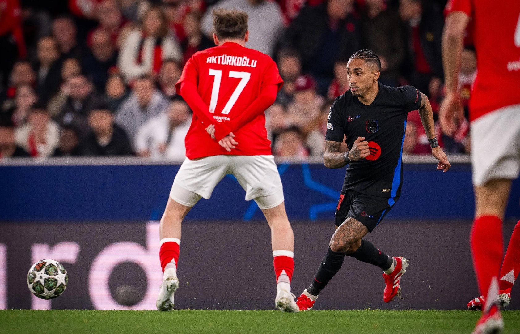 欧洲预选赛硝烟弥漫:强队实力考验 欧洲预选赛硝烟弥漫:强队实力考验