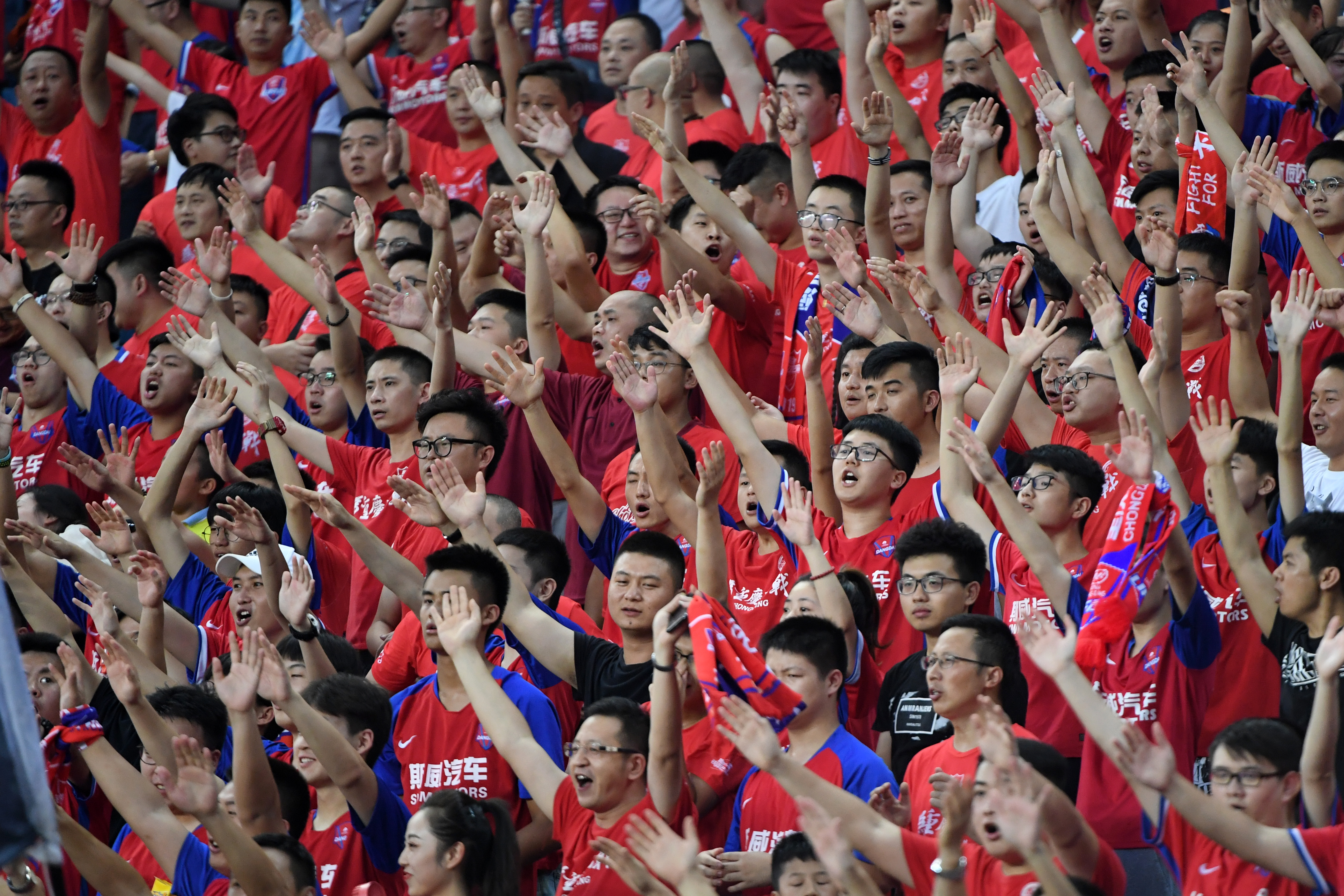 熊猫体育互动-包含精彩比赛频频上演，球迷狂热期待的词条