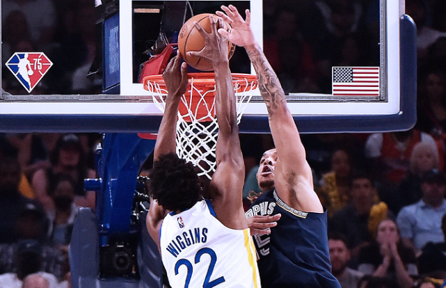 灰熊完胜四川队，克莱点燃赛场